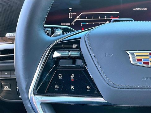 Used 2025 Cadillac Escalade Sport Platinum w/ LPO, ONYX Package image 20