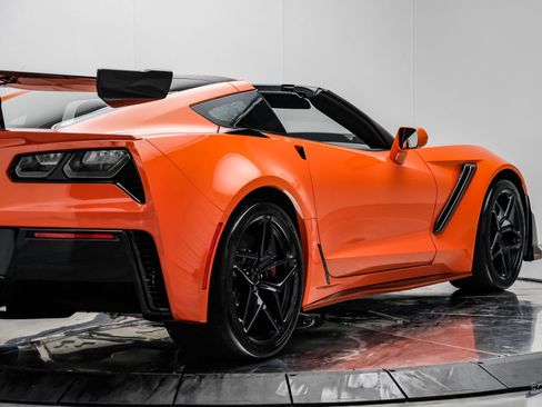 Used 2019 Chevrolet Corvette ZR1 RWD image 24