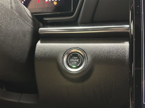 Used 2025 GMC Terrain Elevation image 16