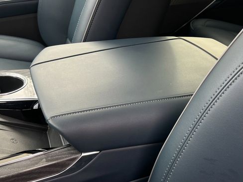 Used 2025 Cadillac Escalade IQ Luxury 2 image 34