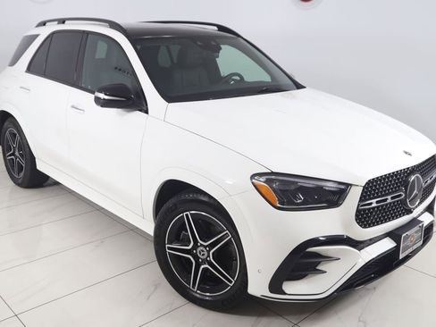 Used 2025 Mercedes-Benz GLE 450 4MATIC image 17