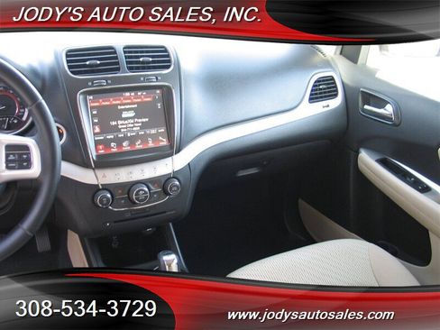 Used 2018 Dodge Journey SXT w/ Safe & Sound Group image 7