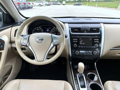 Used 2015 Nissan Altima 2.5 SL w/ Moonroof Package FWD image 12