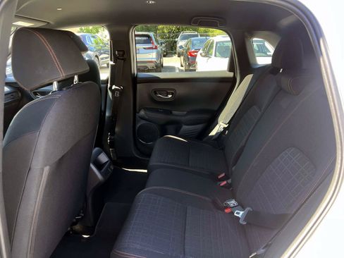 Used 2025 Honda HR-V Sport image 10