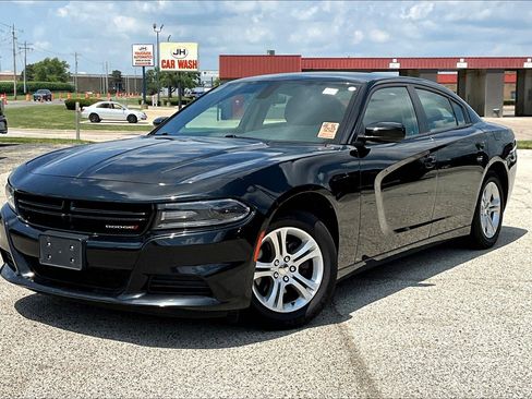 Used 2019 Dodge Charger SXT image 6