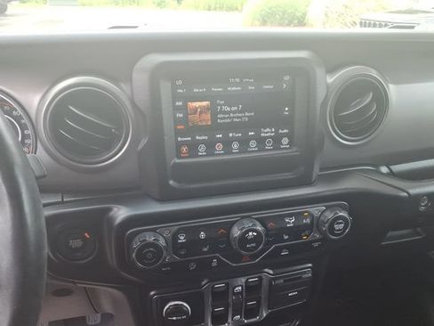 Used 2023 Jeep Wrangler Unlimited Sport AWD/4WD image 25
