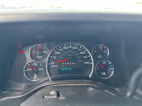 Used 2018 Chevrolet Express 2500 image 34