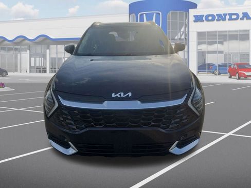 Used 2023 Kia Sportage SX image 2