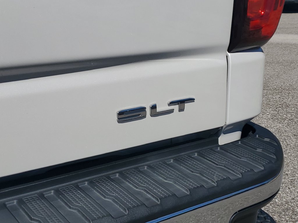 Used 2023 GMC Sierra 1500 SLT w/ SLT Premium Plus Package AWD/4WD image 14