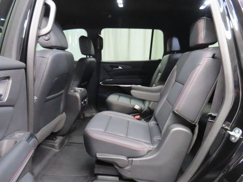Used 2024 Chevrolet Traverse Z71 w/ LPO, Floor Liner Package AWD/4WD image 17
