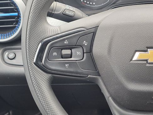 Used 2025 Chevrolet Trax LS w/ LS Convenience Package FWD image 15