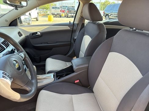 Used 2011 Chevrolet Malibu LS FWD image 5