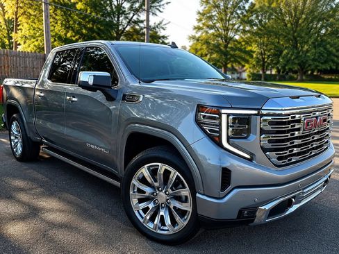 Used 2023 GMC Sierra 1500 Denali w/ Denali Reserve Package AWD/4WD image 1