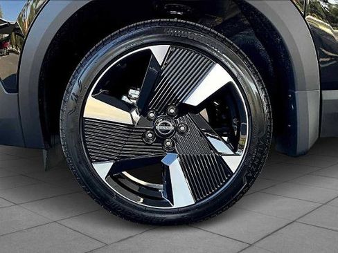Certified 2026 Nissan Kicks SR FWD image 11