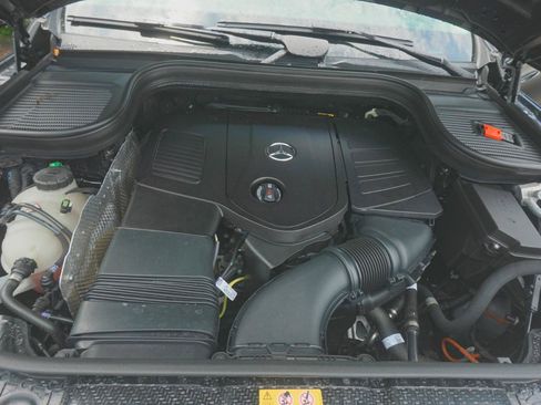 Used 2025 Mercedes-Benz GLE 450e 4MATIC image 22