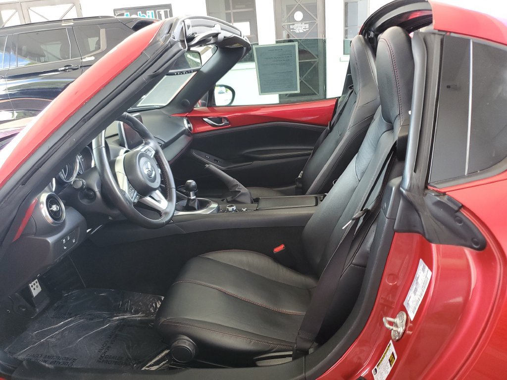 Used 2017 MAZDA MX-5 Miata RF Grand Touring RWD image 19