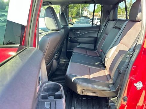 Used 2025 Honda Ridgeline Black Edition image 15
