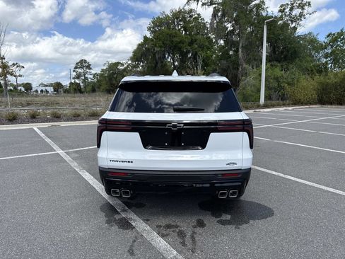 New 2026 Chevrolet Traverse LT w/ Midnight/Sport Edition FWD image 4