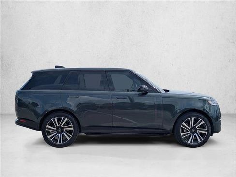 Used 2023 Land Rover Range Rover SE AWD/4WD image 4