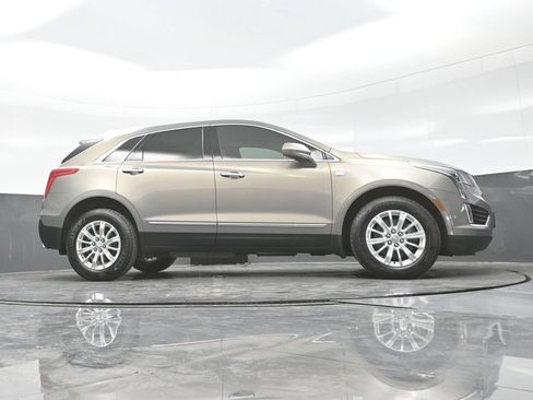 Used 2019 Cadillac XT5 AWD image 40