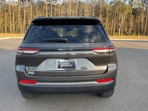 New 2026 Jeep Grand Cherokee Altitude image 6