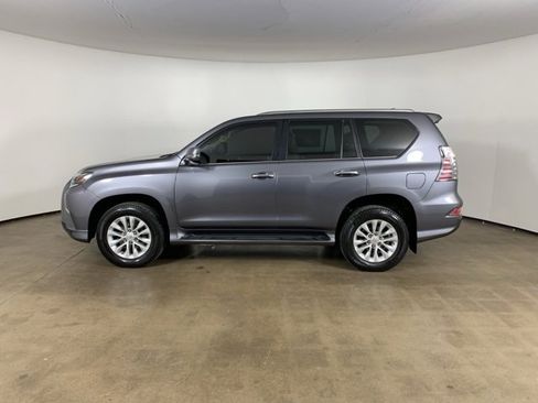 Used 2023 Lexus GX 460 Premium w/ Premium Package image 18