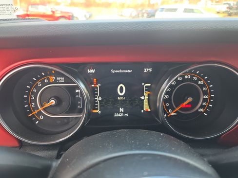 Used 2023 Jeep Gladiator Rubicon w/ Cold Weather Group image 18