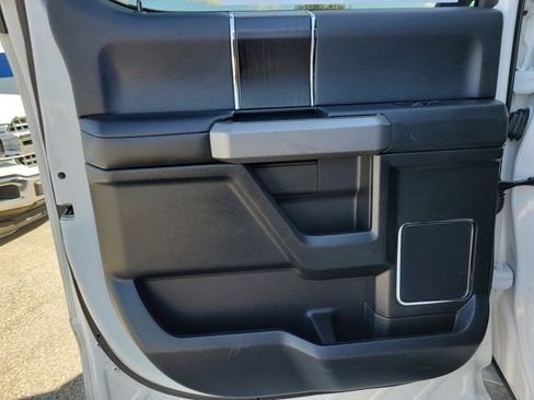 Certified 2019 Ford F150 Platinum w/ Equipment Group 701A Luxury image 16