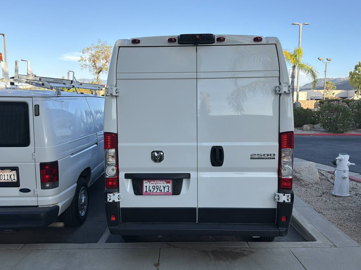 Used 2024 RAM ProMaster 2500 w/ Safety Group FWD image 4