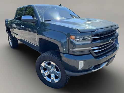 Used 2017 Chevrolet Silverado 1500 LTZ Z71 w/ LTZ Plus Package AWD/4WD image 2
