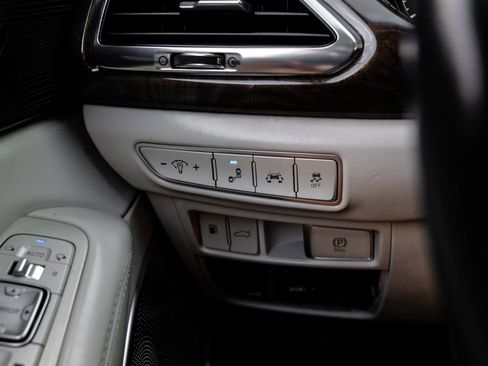 Used 2018 Genesis G90 5.0 Ultimate image 38