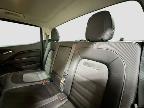 Used 2015 GMC Canyon SLE w/ All-Terrain Package AWD/4WD image 26