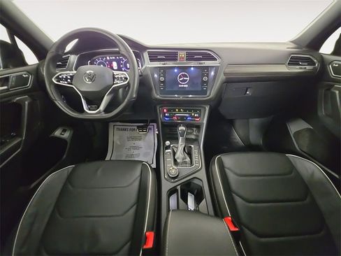 Used 2022 Volkswagen Tiguan SEL R-Line image 10