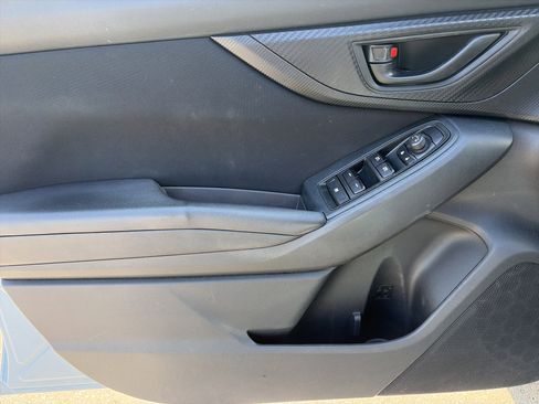 Used 2018 Subaru Crosstrek 2.0i AWD/4WD image 16