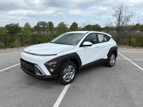 New 2026 Hyundai Kona SE FWD image 1