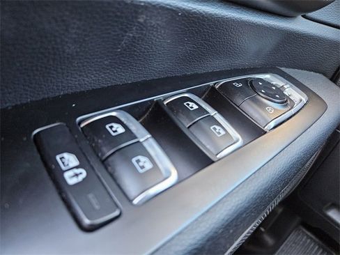 Used 2023 Kia Telluride EX w/ EX Captain's Chair Package image 32