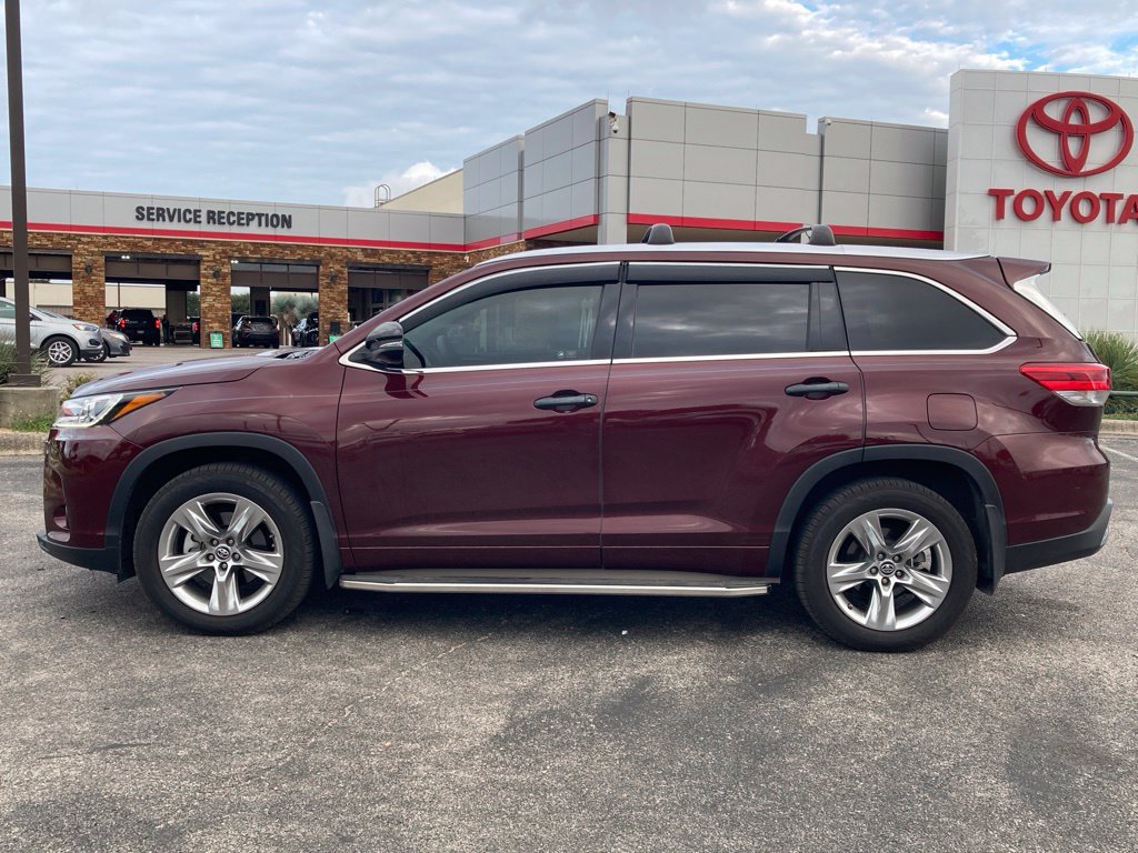 Used 2019 Toyota Highlander Limited FWD image 8