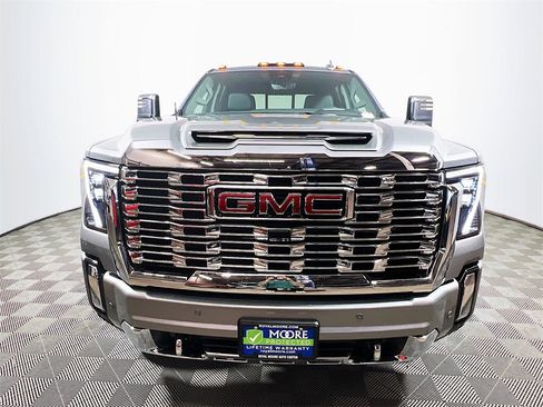 New 2026 GMC Sierra 3500 Denali w/ Denali Reserve Package image 3