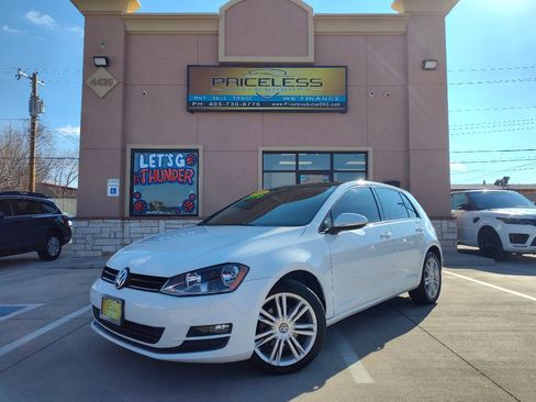 Used 2016 Volkswagen Golf SE image 1