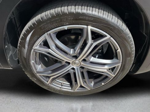 Used 2020 Maserati Levante AWD/4WD image 21