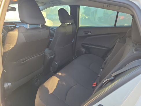 Used 2019 Toyota Prius LE image 10