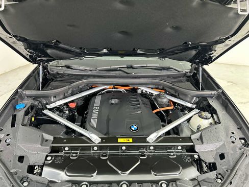 Used 2025 BMW X5 xDrive50e image 18