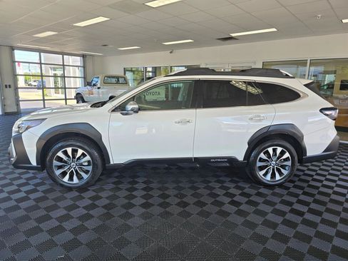 Used 2024 Subaru Outback Touring XT AWD/4WD image 6