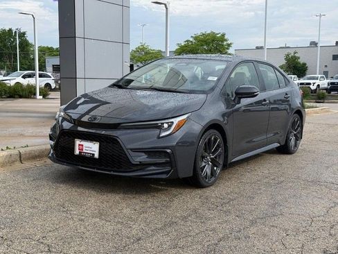 Used 2025 Toyota Corolla SE w/ SE Premium Package AWD/4WD image 7