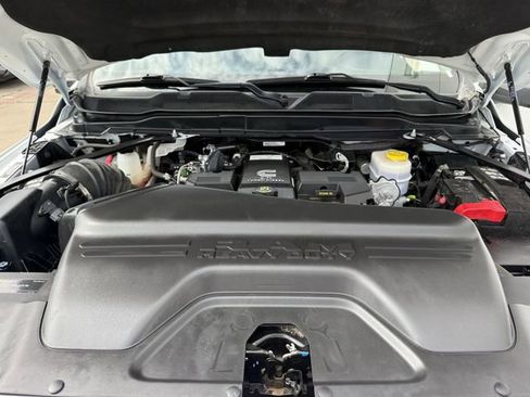 Used 2024 RAM 2500 Laramie w/ Safety Group AWD/4WD image 25