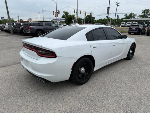 Used 2023 Dodge Charger SXT RWD image 3