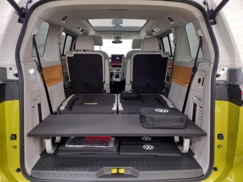 New 2025 Volkswagen ID. Buzz Pro S Plus image 16