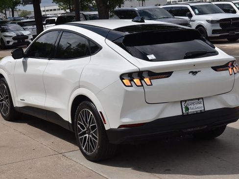 Certified 2025 Ford Mustang Mach-E Premium image 10