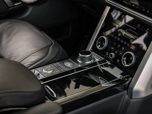 Used 2018 Land Rover Range Rover Autobiography AWD/4WD image 24