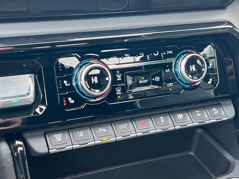 New 2026 GMC Sierra 2500 AT4X w/ AT4X AEV Edition image 17